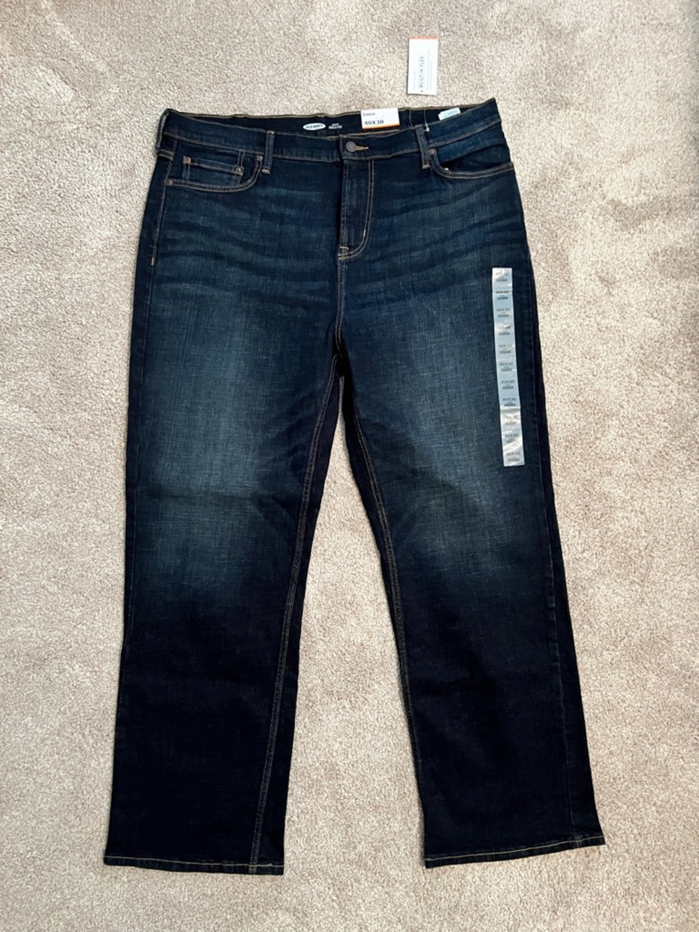 Old Navy Men's Loose Built-In Flex Jeans - 40” x 30” - Picture 2 of 5